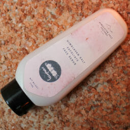 Himalayan Salt Exfoliate Face Scrub
