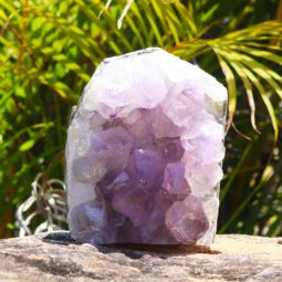 2.75kg Natural Amethyst Lamp [CRY419] | Himalayan Salt Factory