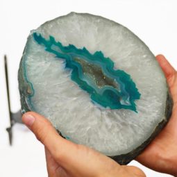 1.10 Kilo Treasures Thick Sliced Brazilian Crystal Agate Lamp CF 716 | Himalayan Salt Factory
