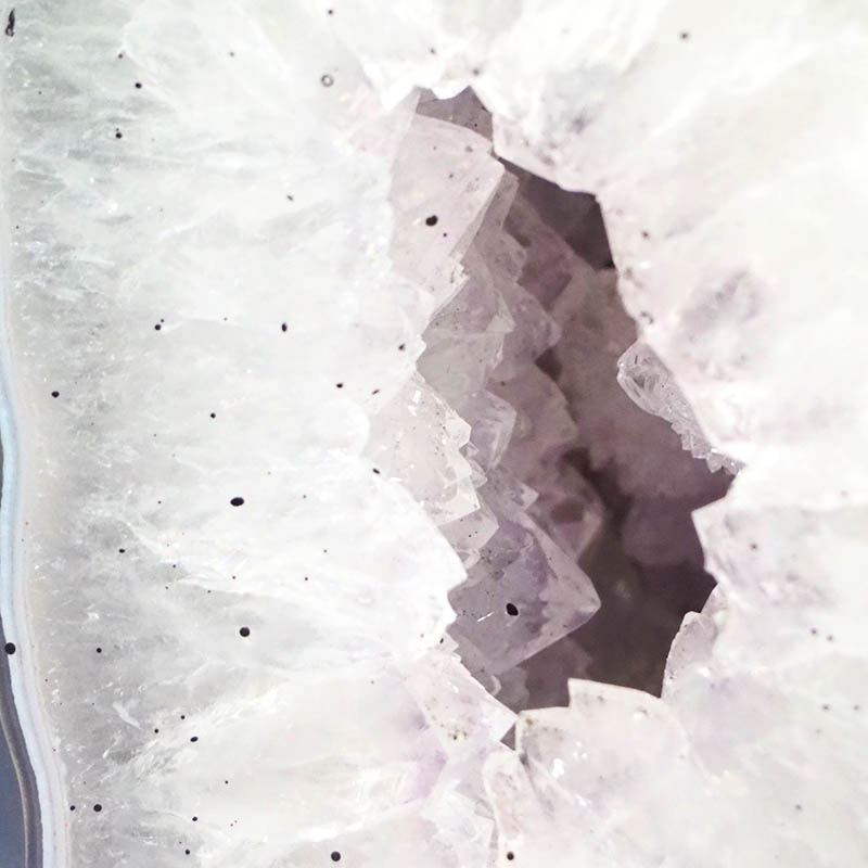 3.95kg Amethyst Crystal Geode Specimen DS100 5 Amethyst Crystal Geode Specimen DS100 | Himalayan Salt Factory
