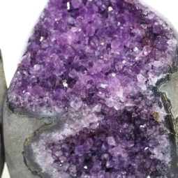 2.2kg Amethyst Crystal Geode Specimen Set 2 Pieces DS196 6 Amethyst Crystal Geode Specimen Set 2 Pieces DS196-2 | Himalayan Salt Factory