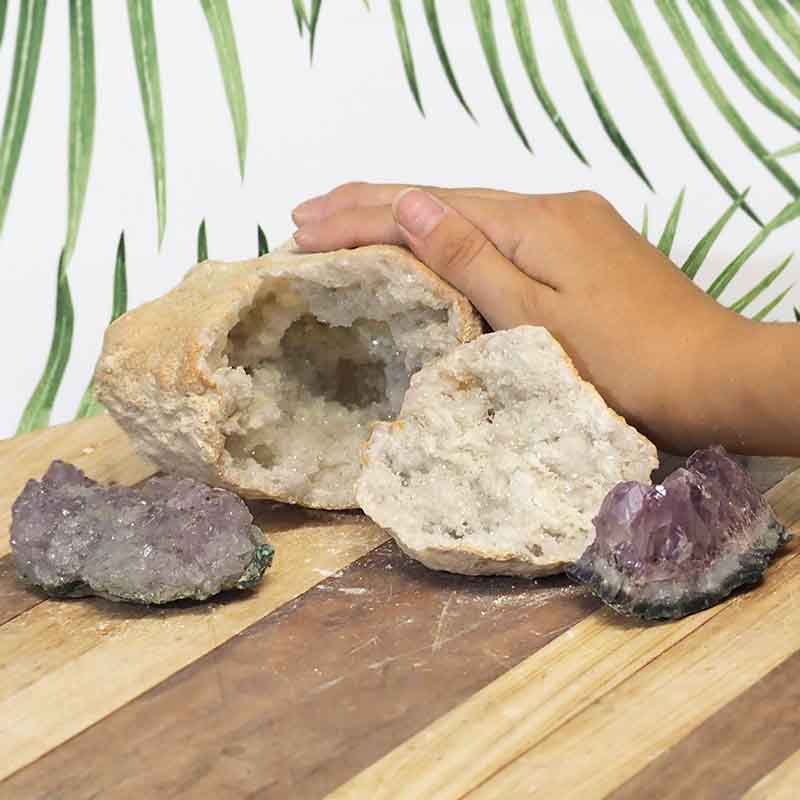 1kg Calcite Geode Set with Amethyst DJ452 3 Calcite Geode Set with Amethyst DJ452-2 | Himalayan Salt Factory