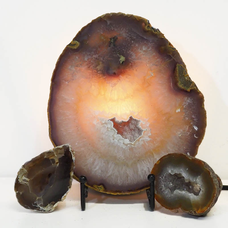 1.17kg Sliced Brazilian Agate Lamp and Mini Agate Crystal Geodes Set J209 4 Sliced Brazilian Agate Lamp and Mini Aagte Crystal Geodes Set J209-1 | Himalayan Salt Factory