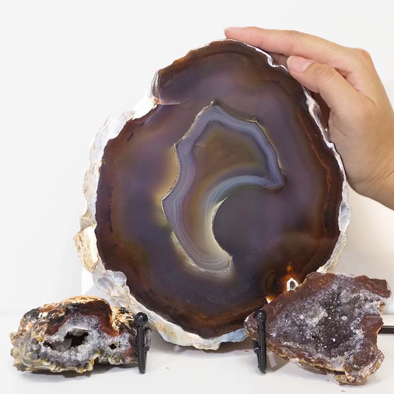 0.94kg Sliced Brazilian Agate Lamp and Mini Agate Crystal Geodes Set J214 5 Sliced Brazilian Agate Lamp and Mini Aagte Crystal Geodes Set J214-2 | Himalayan Salt Factory