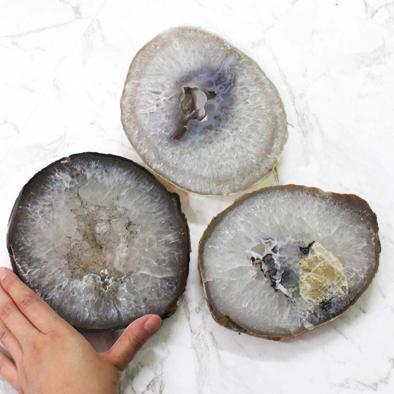 2.35kg Sliced Thick Agate Crystal Plate 3 Piece Set J1309 4 Sliced Thick Agate Crystal Plate 3 Piece Set J1309 | Himalayan Salt Factory