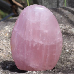 Rose Quartz Polished Altar Stone DJ1480 | Himalayan Salt Factoryy