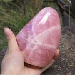 Rose Quartz Polished Altar Stone DJ1485 | Himalayan Salt Factoryy