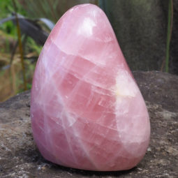 Rose Quartz Polished Altar Stone DJ1485 | Himalayan Salt Factoryy