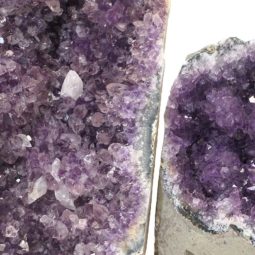 2.48kg Amethyst Crystal Geode Specimen Set 2 Pieces J1567 7 Amethyst Crystal Geode Specimen Set 2 Pieces J1567 | Himalayan Salt Factory