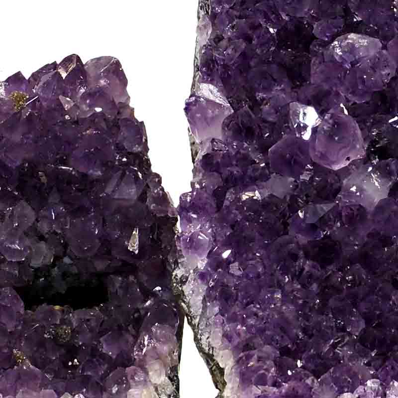 1.09kg Amethyst Crystal Geode Specimen Set 3 Pieces P204 5 Amethyst Crystal Geode Specimen Set 3 Pieces P204 | Himalayan Salt Factory