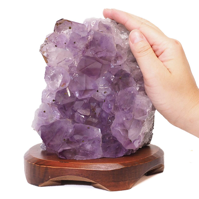 1.99kg Natural Amethyst Crystal Lamp with Timber Base DS708 5 Natural Amethyst Crystal Lamp with Timber Base DS708 | Himalayan Salt Factory