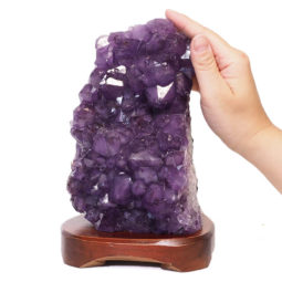 2.52kg Natural Amethyst Crystal Lamp with Timber Base DS715 7 Natural Amethyst Crystal Lamp with Timber Base DS715 | Himalayan Salt Factory