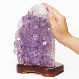 2.64kg Natural Amethyst Crystal Lamp with Timber Base DS853 7 Natural Amethyst Crystal Lamp with Timber Base DS853 | Himalayan Salt Factory