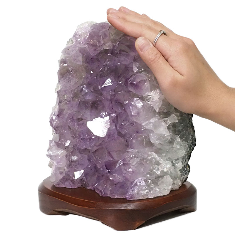 4.47kg Natural Amethyst Crystal Lamp with Timber Base DN300 5 Natural Amethyst Crystal Lamp with Timber Base DN300 | Himalayan Salt Factory