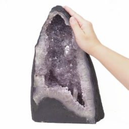 7.84kg Amethyst Cathedral Geode DS915 5 Amethyst Cathedral Geode DS915 | Himalayan Salt Factory