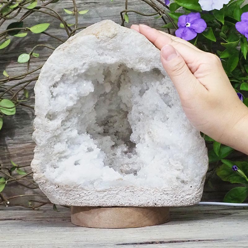 3.34kg Natural Calcite Geode Lamp with Large LED Light Base DS1026 4 Natural Calcite Geode Lamp with Large LED Light Base DS1026 | Himalayan Salt Factory