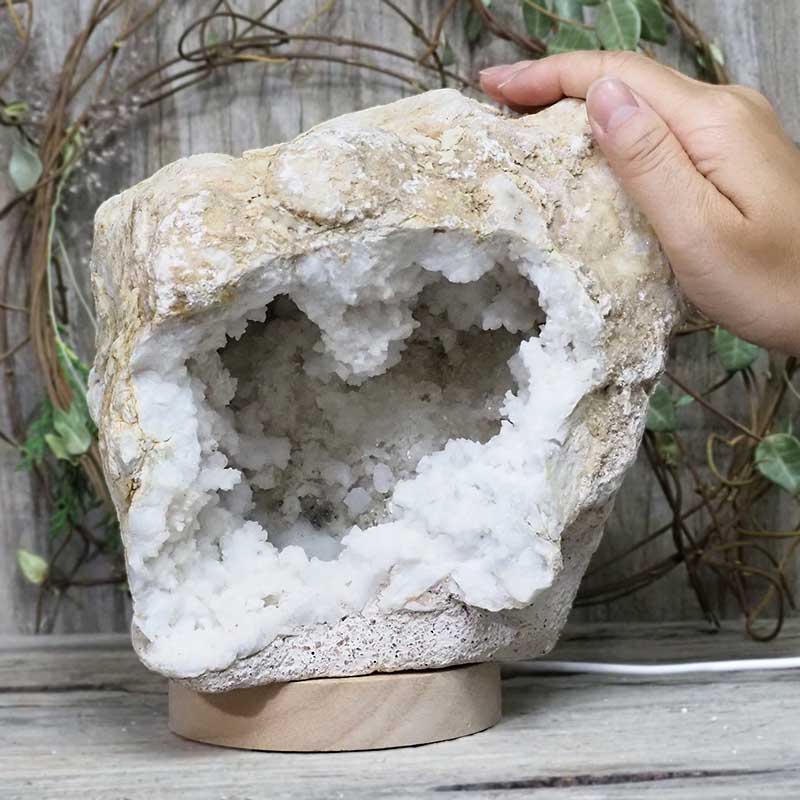 3.82kg Natural Calcite Geode Lamp with Large LED Light Base DS1144 5 Natural Calcite Geode Lamp with Large LED Light Base DS1144 | Himalayan Salt Factory