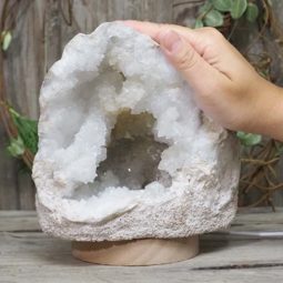 2.99kg Natural Calcite Geode Lamp with Large LED Light Base DS1162 8 Natural Calcite Geode Lamp with Large LED Light Base DS1162 | Himalayan Salt Factory