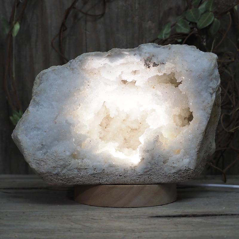 2.32kg Natural Calcite Geode Lamp with Large LED Light Base DS1196 3 2.32kg Natural Calcite Geode Lamp with Large LED Light Base DS1196