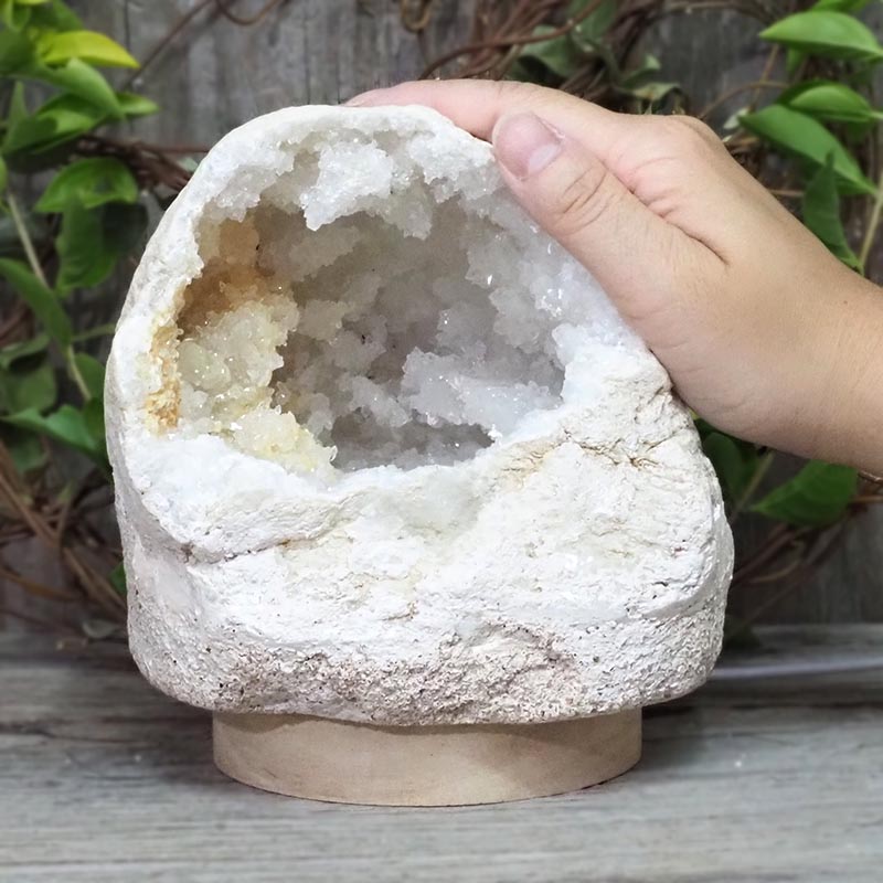 1.87kg Natural Calcite Geode Lamp with Large LED Light Base DS1329 5 1.87kg Natural Calcite Geode Lamp with Large LED Light Base DS1329 | Himalayan Salt Factory