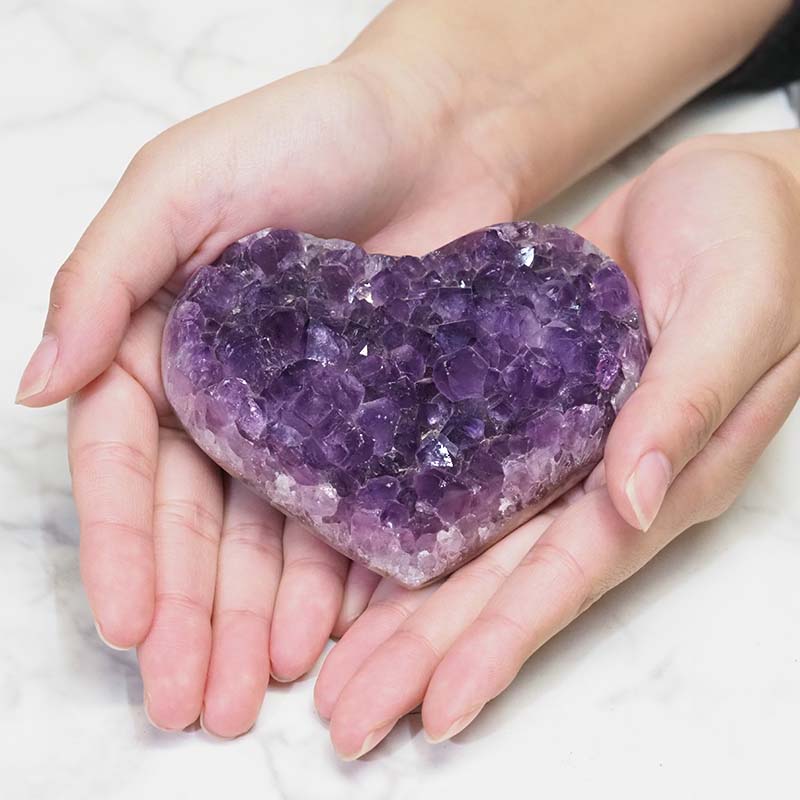 0.345kg Natural Amethyst Druze Heart DS265 4 Amethyst Druze Heart DS265