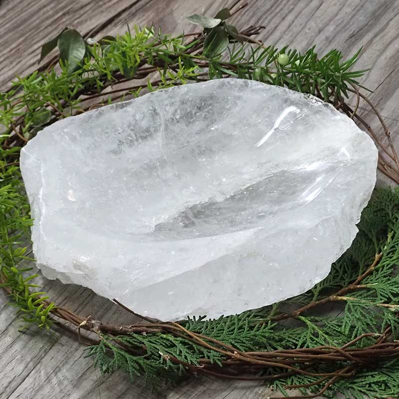 2.62kg Clear Quartz Polished Large Bowl DS1416 3 Clear Quartz Large Bowl DS1416 | Himalayan Salt Factory