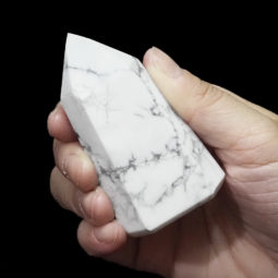Howlite Obelisk (7-8cm) | Himalayan Salt Factory