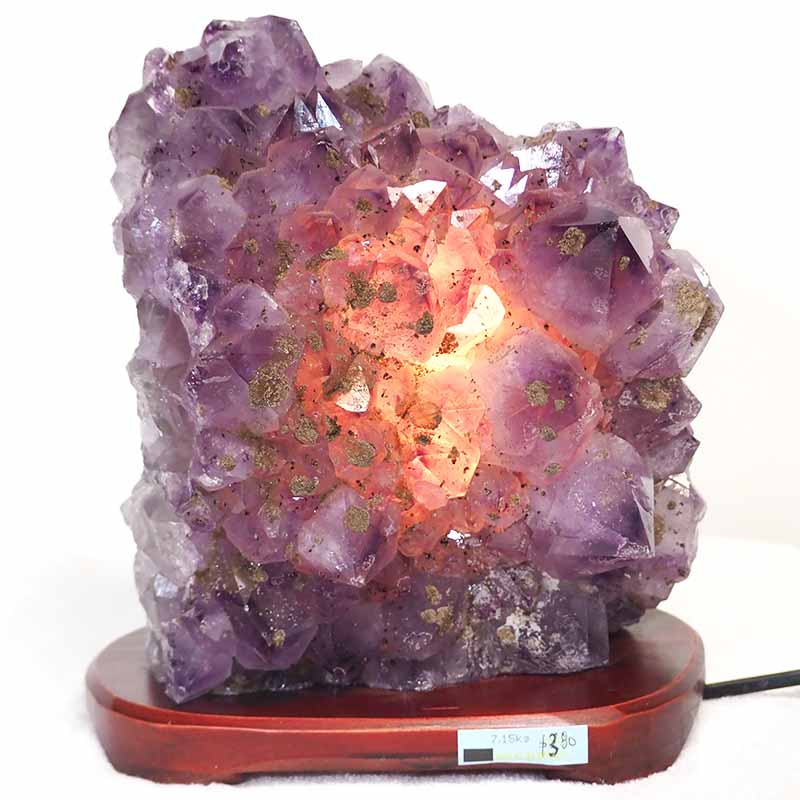 7.15kg Natural Amethyst Crystal Lamp - Timber Base DS278 6 7.15kg Natural Amethyst Crystal Lamp - Timber Base DS278 - Image 2