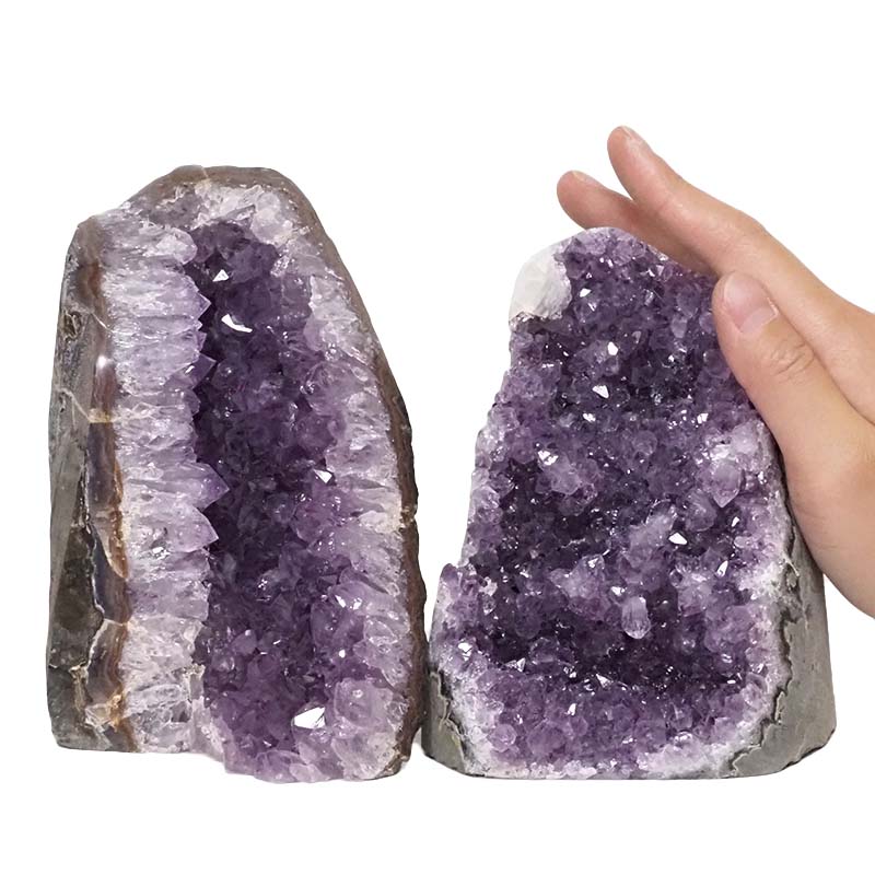 2.60kg Amethyst Polished Crystal Geode Specimen Set 2 Pieces DN825 4 Amethyst Polished Crystal Geode Specimen Set 2 Pieces DN825 | Himalayan Salt Factory