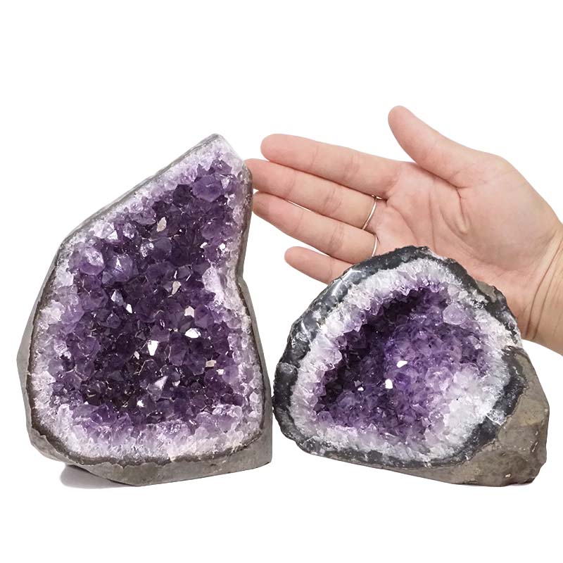 2.78kg Amethyst Polished Crystal Geode Specimen Set 2 Pieces DN848 4 Amethyst Polished Crystal Geode Specimen Set 2 Pieces DN848 | Himalayan Salt Factory