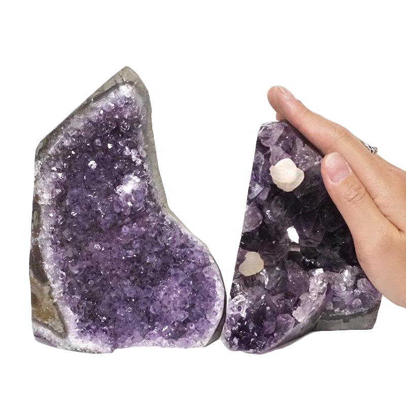2.44kg Amethyst Polished Crystal Geode Specimen Set 2 Pieces DN855 4 Amethyst Polished Crystal Geode Specimen Set 2 Pieces DN855 | Himalayan Salt Factory