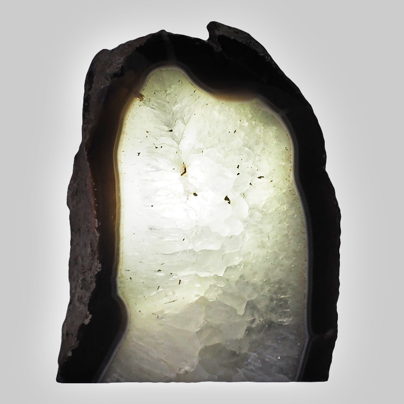 2.86kg Natural Agate Crystal Lamp with LED Bulb N1478 4 Natural Agate Crystal Lamp with LED Bulb N1478 | Himalayan Salt Factory