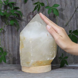 2.94kg Large Natural Clear Quartz Point Lamp on LED Base Large DK300 13 2.94kg Large Natural Clear Quartz Point Lamp on LED Base Large DK300 | Himalayan Salt Factory