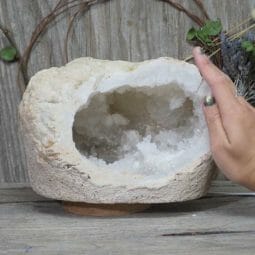 4.76kg Natural Calcite Geode Lamp with Large LED Light Base DN1566 9 Natural Calcite Geode Lamp with Large LED Light Base DN1566 | Himalayan Salt Factory