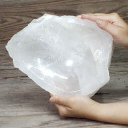 3.55kg Clear Quartz Polished Large Bowl DS1902 6 Clear Quartz Polished Large Bowl DS1902 | Himalayan Salt Factory