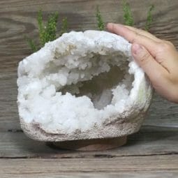 2.48kg Natural Calcite Geode Lamp with Large LED Light Base DS1944 9 Natural Calcite Geode Lamp with Large LED Light Base DS1944 | Himalayan Salt Factory