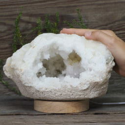 3.00kg Natural Calcite Geode Lamp with Large LED Light Base DN1645 9 3.00kg Natural Calcite Geode Lamp with Large LED Light Base DN1645 | Himalayan Salt Factory