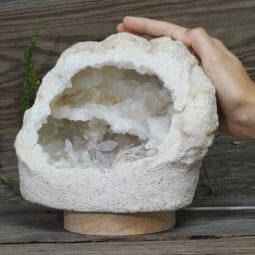 2.42kg Natural Calcite Geode Lamp with Large LED Light Base DN1649 9 2.42kg Natural Calcite Geode Lamp with Large LED Light Base DN1649 | Himalayan Salt Factory