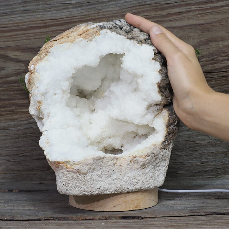 3.86kg Natural Calcite Geode Lamp with Large LED Light Base DN1614 5 3.86kg Natural Calcite Geode Lamp with Large LED Light Base DN1614 | Himalayan Salt Factory