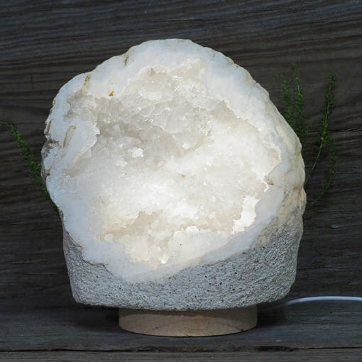 2.82kg Natural Calcite Geode Lamp with Large LED Light Base DN1603