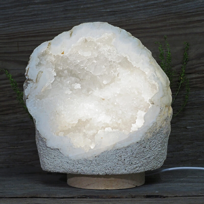 2.82kg Natural Calcite Geode Lamp with Large LED Light Base DN1603 3 2.82kg Natural Calcite Geode Lamp with Large LED Light Base DN1603