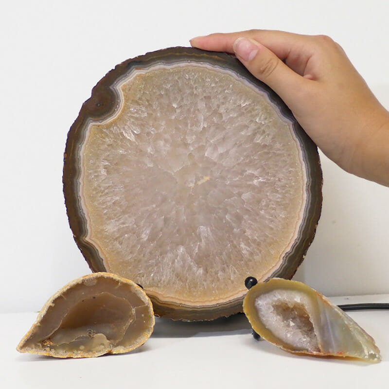 1.19kg Natural Agate Thick Sliced Crystal Lamp with Agate Mini Geode J90 4 Natural Agate Thick Sliced Crystal Lamp with Agate Mini Geode J90 | Himalayan Salt Factory
