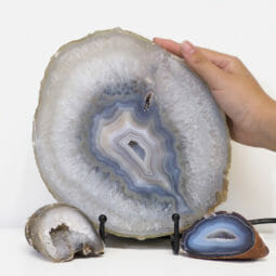 1.7kg Natural Agate Thick Sliced Crystal Lamp with Agate Mini Geode J114 5 Natural Agate Thick Sliced Crystal Lamp with Agate Mini Geode J114 | Himalayan Salt Factory