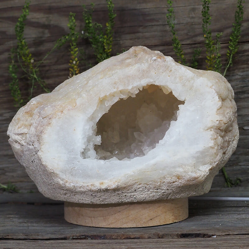 2.78kg Natural Calcite Geode Lamp with Large LED Light Base DS1956 4 2.78kg Natural Calcite Geode Lamp with Large LED Light Base DS1956 | Himalayan Salt Factory