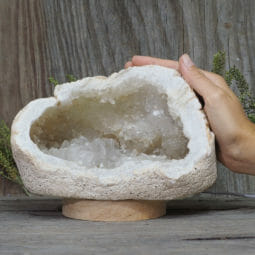 1.95kg Natural Calcite Geode Lamp with Large LED Light Base DN1668 9 1.95kg Natural Calcite Geode Lamp with Large LED Light Base DN1668 | Himalayan Salt Factory