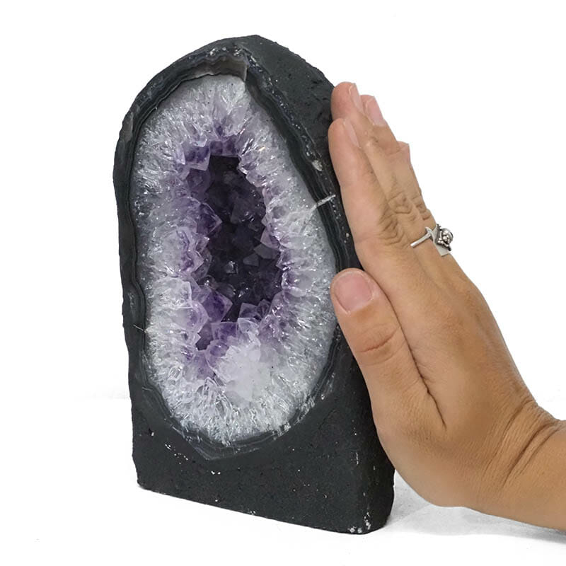 2.77kg Amethyst Geode DN1695 4 2.77kg Amethyst Geode DN1695 | Himalayan Salt Factory