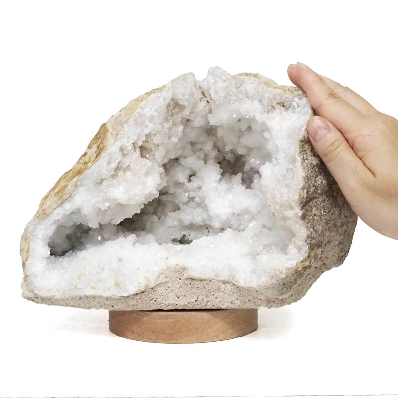 4.10kg Natural Calcite Geode Lamp with Large LED Light Base DS2105 5 Natural Calcite Geode Lamp with Large LED Light Base DS2105 | Himalayan Salt Factory