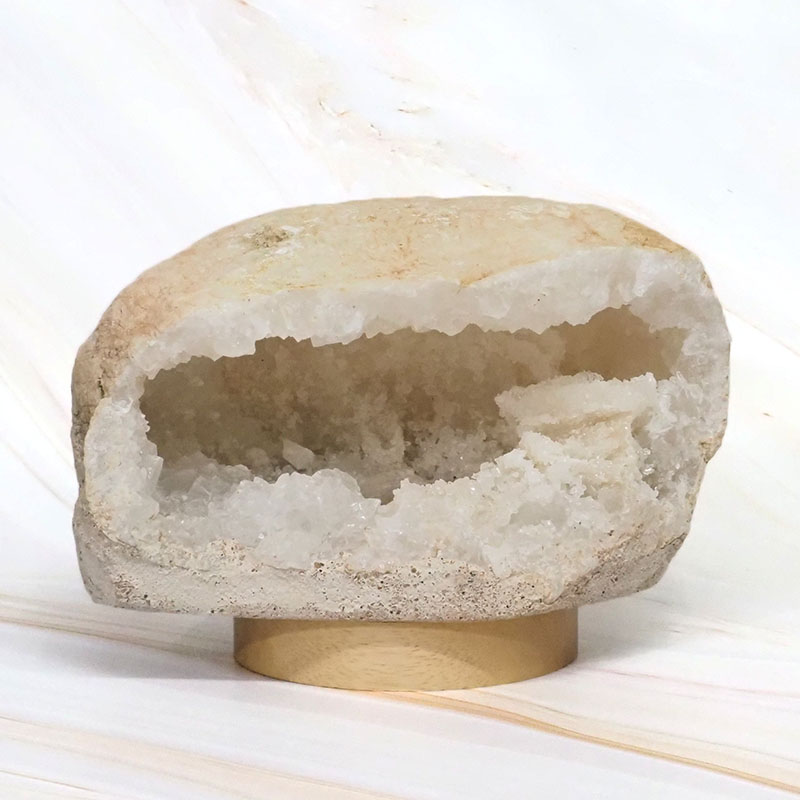 2.17kg Natural Calcite Geode Lamp with Large LED Light Base DR413 4 2.17kg Natural Calcite Geode Lamp with Large LED Light Base DR413 | Himalayan Salt Factory