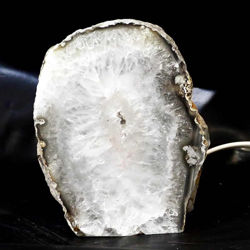2.10kg Natural Agate Crystal Lamp CF538 3 2.10kg Natural Agate Crystal Lamp CF538 | Himalayan Salt Factory