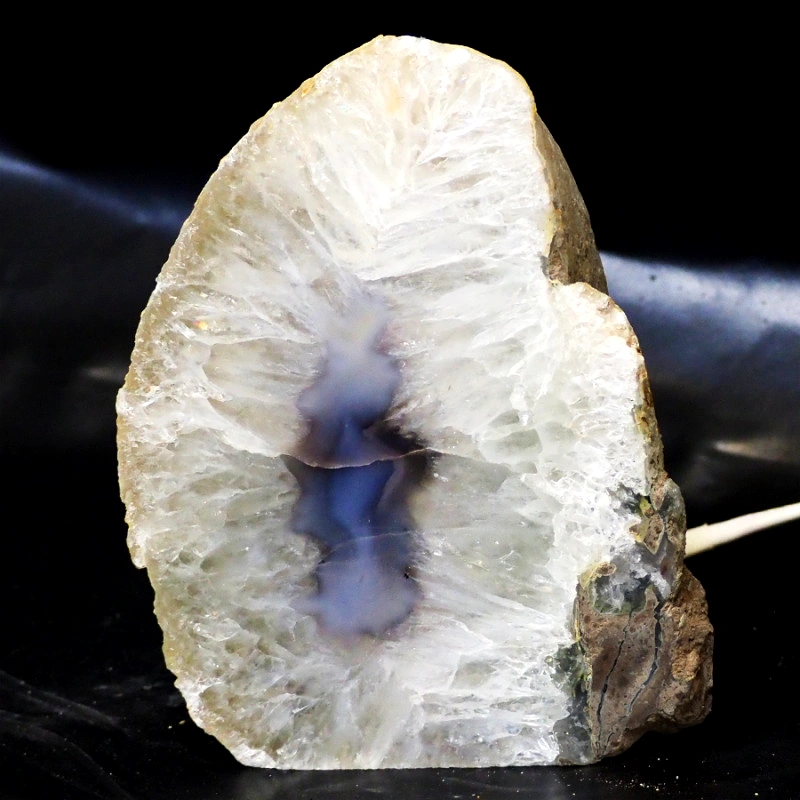 1.60kg Natural Agate Crystal Lamp CF539 3 1.60kg Natural Agate Crystal Lamp CF539 | Himalayan Salt Factory